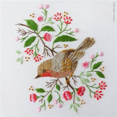 CHRISTMAS ROBIN BIRD-KIT BRODERIE 21X21CM-TAMBOUR NON INCLUS-TAMAR NY