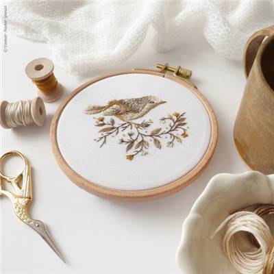 LITTLE BIRD - KIT BRODERIE 16X16CM - TAMBOUR NON INCLUS - TAMAR NY