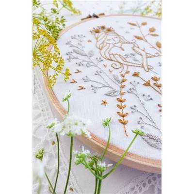 GOLD & GRAY PRINCESS-KIT BRODERIE 21X21CM-TAMBOUR NON INCLUS-TAMAR NY