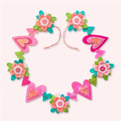KIT FEUTRINE GUIRLANDE FLEURS & COEURS