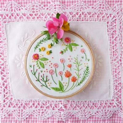 HAPPY GARDEN - KIT BRODERIE 16X16CM - TAMBOUR NON INCLUS - TAMAR NY