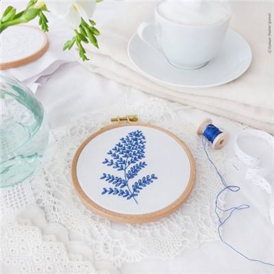 BLUE LEAVES - KIT BRODERIE 16X16CM - TAMBOUR NON INCLUS - TAMAR NY