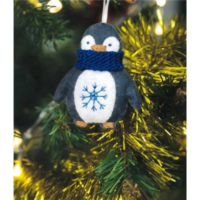 CREATIONS DE NOEL EN FEUTRINE - 24 DECORATIONS FEERIQUES