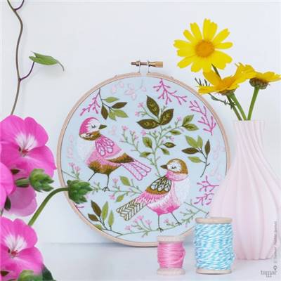 LOVE BIRDS - KIT BRODERIE 21X21CM - TAMBOUR NON INCLUS - TAMAR NY