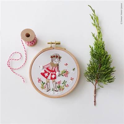 SNOWY GIRL - KIT BRODERIE 16X16CM - TAMBOUR NON INCLUS - TAMAR NY