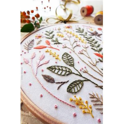 AUTUMN LEAVES - KIT BRODERIE 21X21CM - TAMBOUR NON INCLUS - TAMAR NY