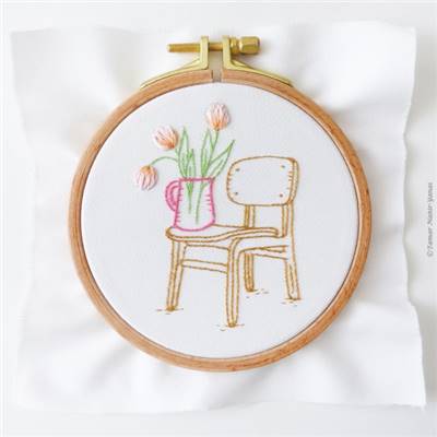 CHAIR AND TULIPS - KIT BRODERIE 16X16CM - TAMBOUR NON INCLUS-TAMAR NY