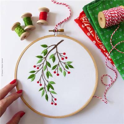 MISTLETOE - KIT BRODERIE 21X21CM - TAMBOUR NON INCLUS - TAMAR NY