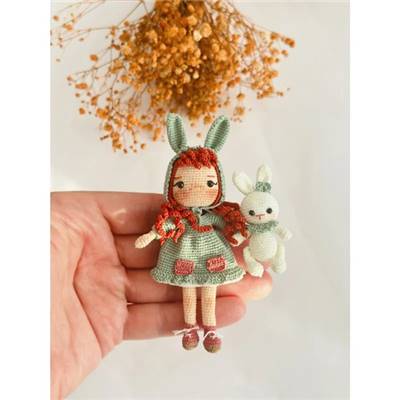 POUPEES EN MICRO-CROCHET - POUPEES HAUTEUR 10 CM