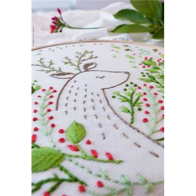 CHRISTMAS DEER - KIT BRODERIE 21X21CM - TAMBOUR NON INCLUS - TAMAR NY