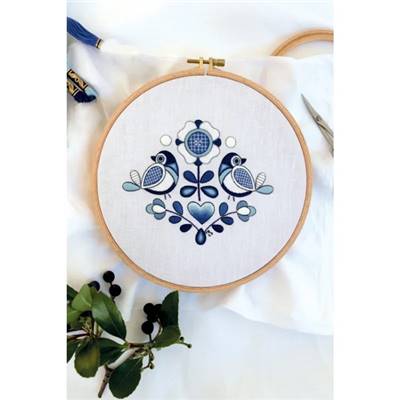 INTRODUCTION A LA BRODERIE BLANCHE EN COULEUR