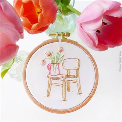 CHAIR AND TULIPS - KIT BRODERIE 16X16CM - TAMBOUR NON INCLUS-TAMAR NY